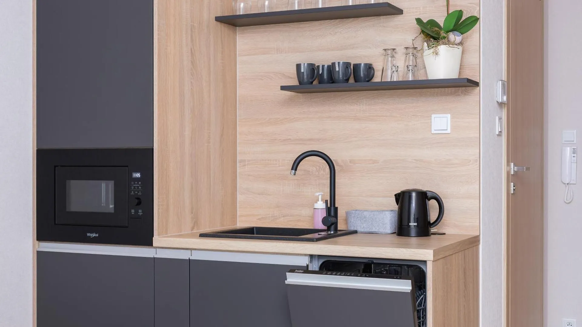 Apartment Modern Studios With Air Conditioning In Downtown Krakow By Noclegi Renters