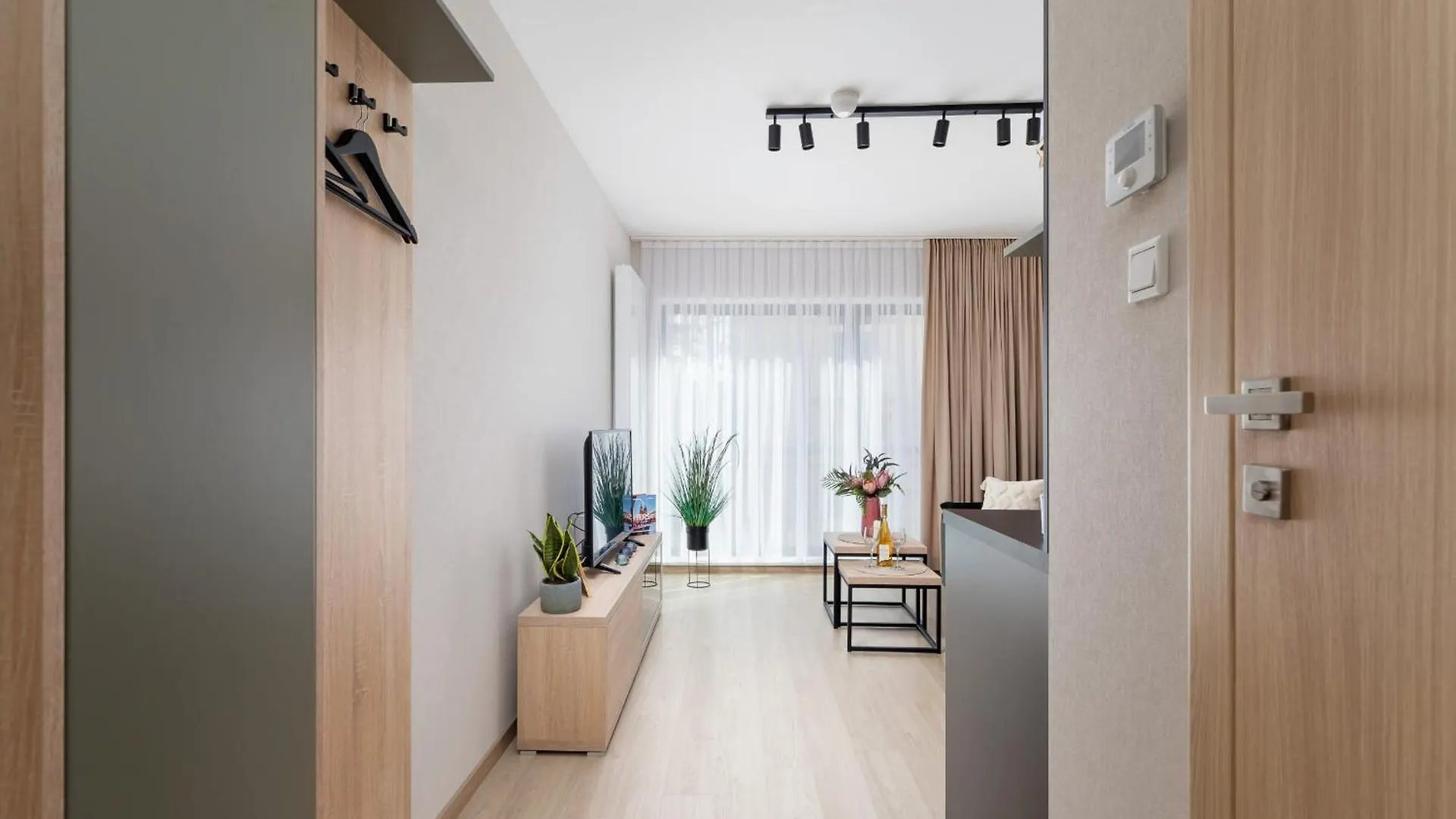 Modern Studios With Air Conditioning In Downtown Krakow By Noclegi Renters Poland