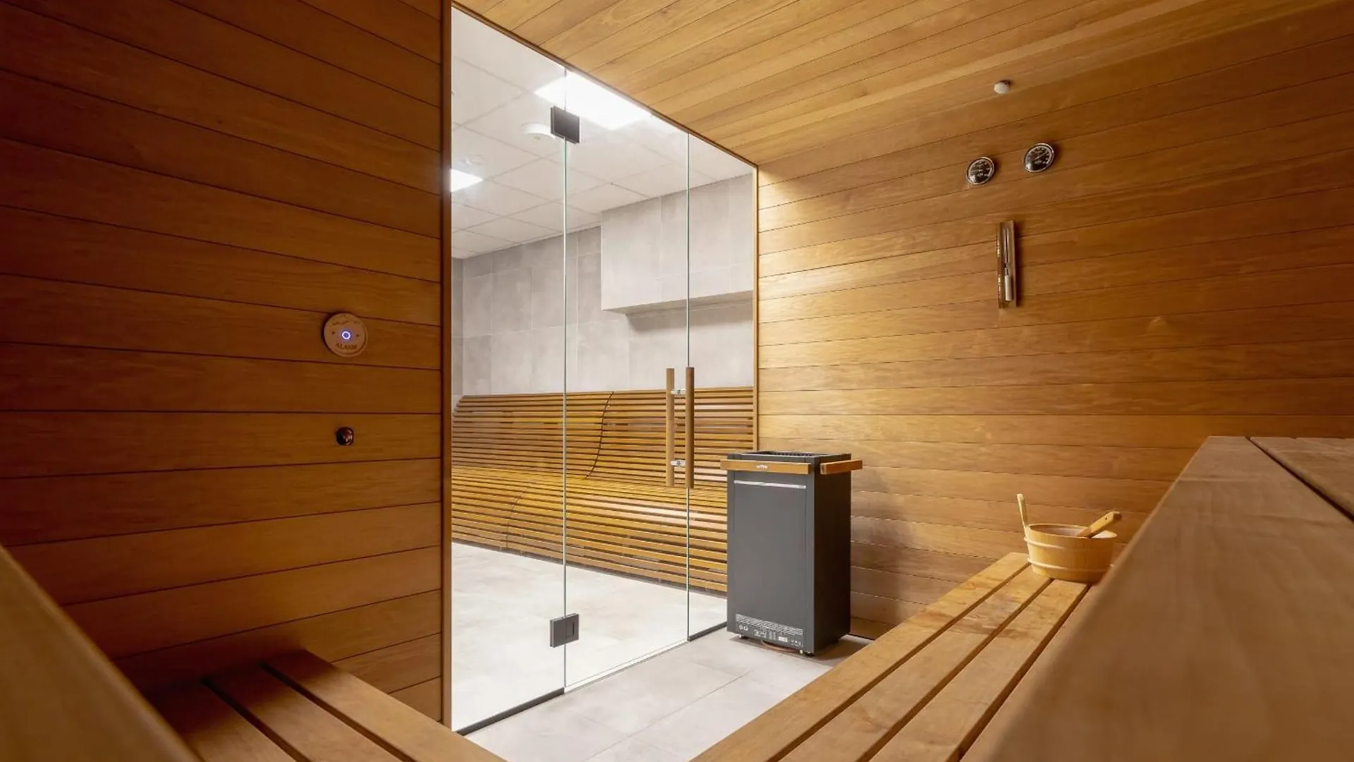 Modern Studios With Air Conditioning In Downtown Krakow By Noclegi Renters 0*,